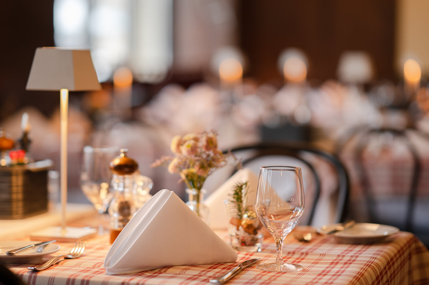 2 ganze Enten für Zuhause für 4 Personen